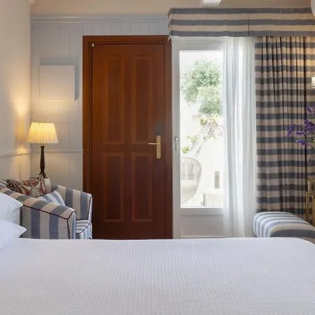 Отель Despotiko Mykonos Town