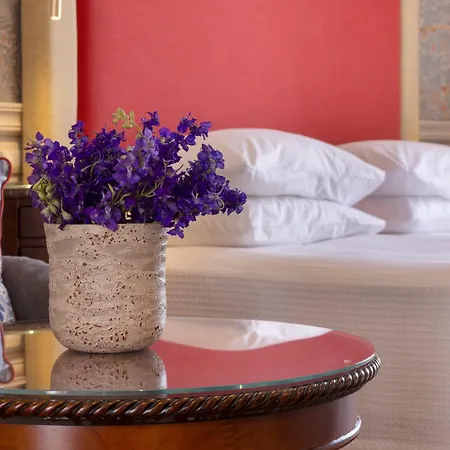 Despotiko Hotell 4*