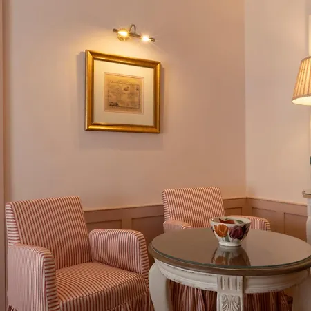 Despotiko Hotell 4*